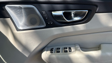 Volvo Xc60 2.0 D5 PowerPulse Inscription Pro 5dr AWD G tronic Diesel Estate